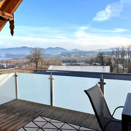 Gaestehaus Seeblick Penthousewohnung Apartment Seekirchen am Wallersee